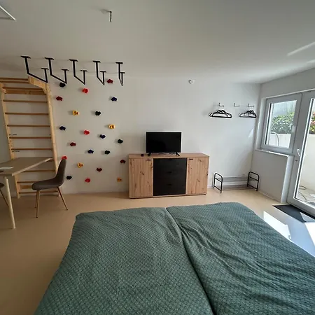 Apartment Inspirierendes Sport-motto-zimmer In Naehe Lidl Audi *